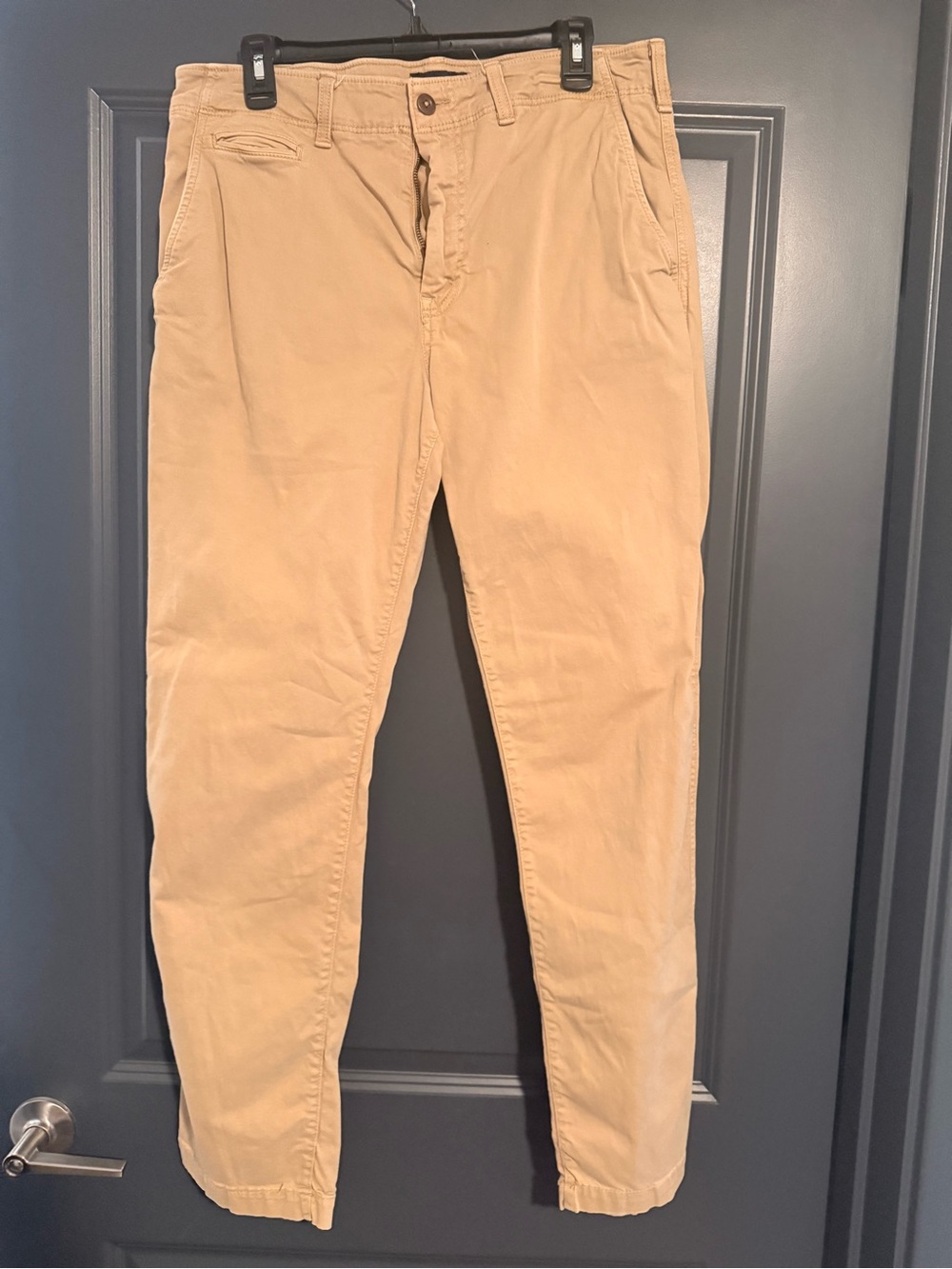 American Eagle Outfitters Men's Khaki Chino Pants - Light Tan